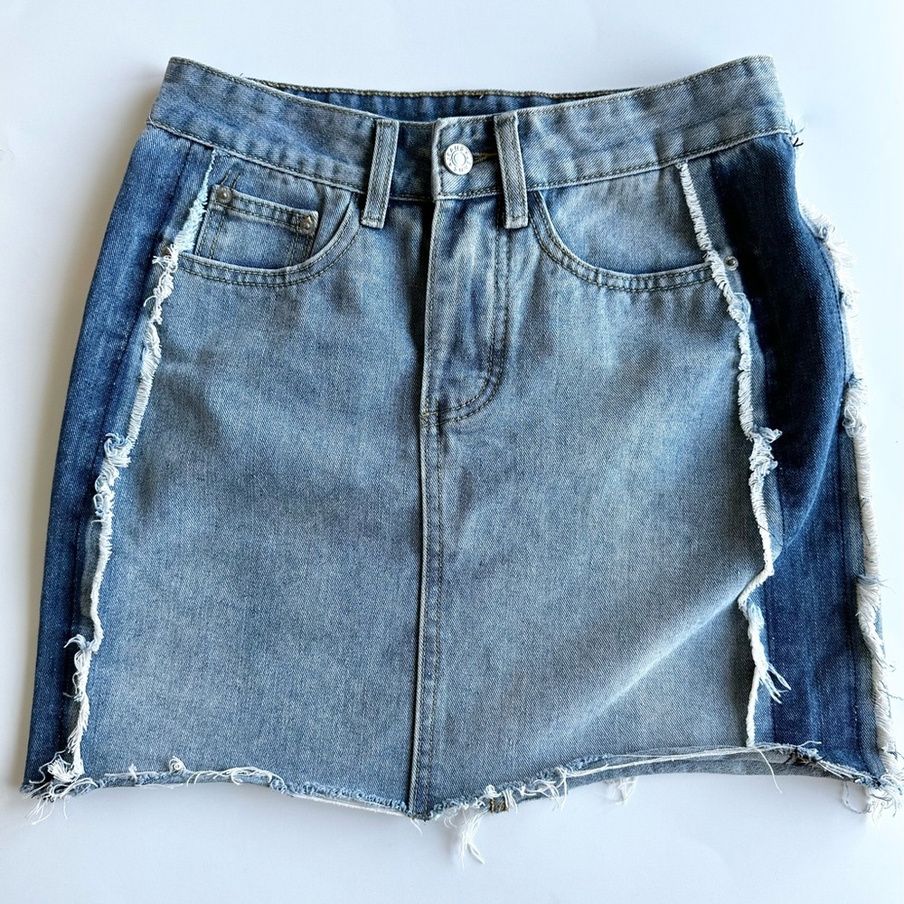 C & V Chelsea & Violet Blue Denim two tone Raw Hem Mini Skirt XS